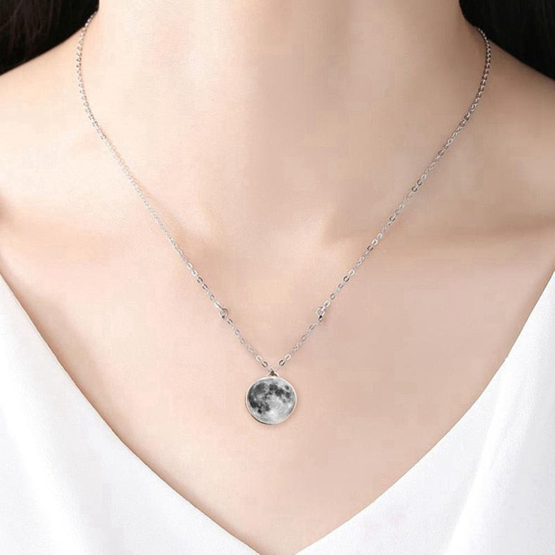 Enchanting Double-sided Grey Full Moon Pendant Necklace