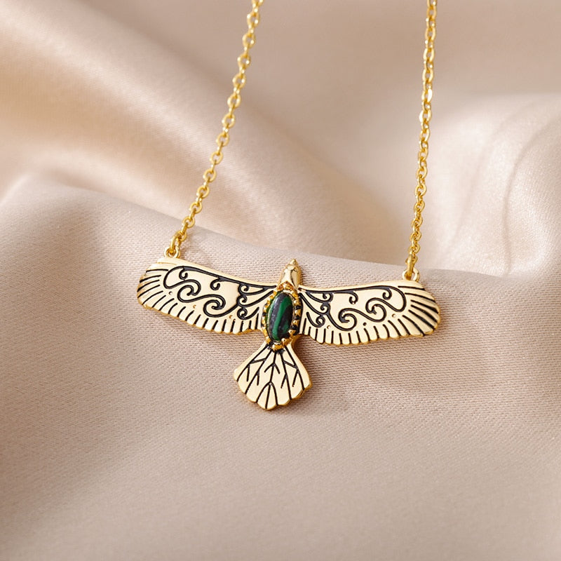 Beautiful Eagle Pendant Necklace